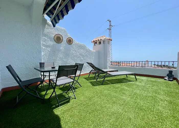 Shr066 In With Pool Nerja