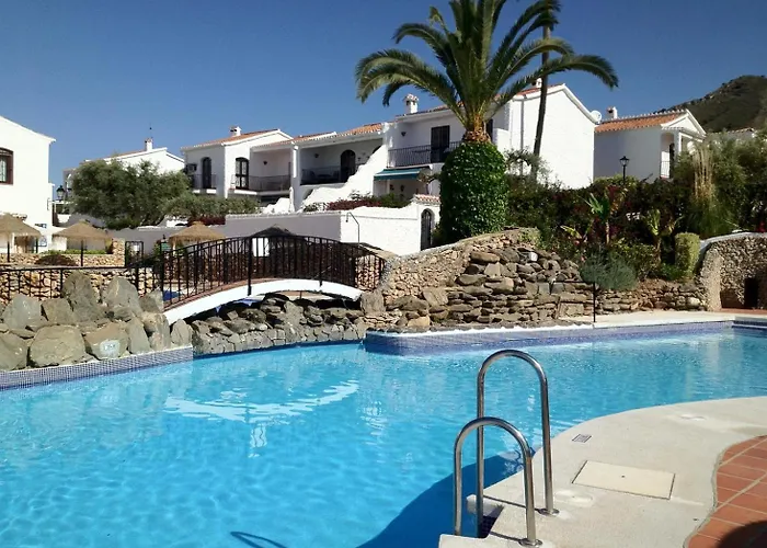 Shr066 In With Pool Nerja